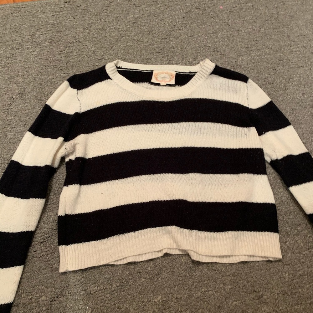 striped knitted cropped long sleeve